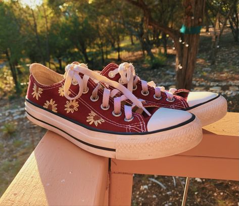 Brown Converse Embroidery, Embroidered Red Converse, Sunflower Converse Embroidery, Converse Shoes Sunflower, Converse Sunflower, Converse Floral Embroidery, Converse Embroidery, Brown Converse, Embroidered Converse