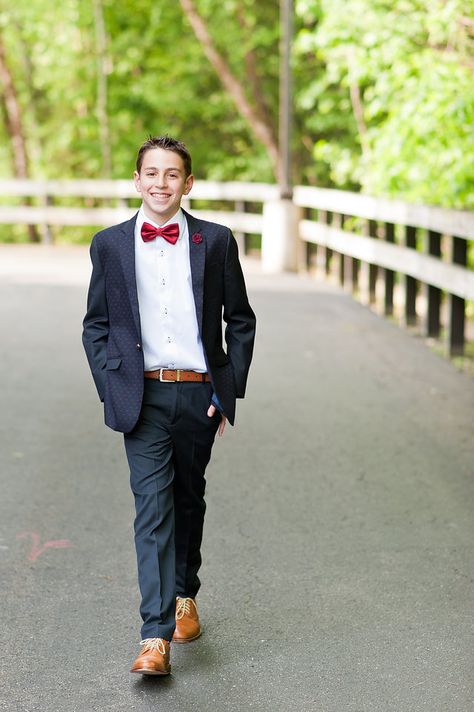 Bar Mitzvah Photography, Photography Aesthetic, Bar Mitzvah, Suit And Tie, Photography Business, Photo Collection, Aesthetic Photography, Family Portraits, Business Man