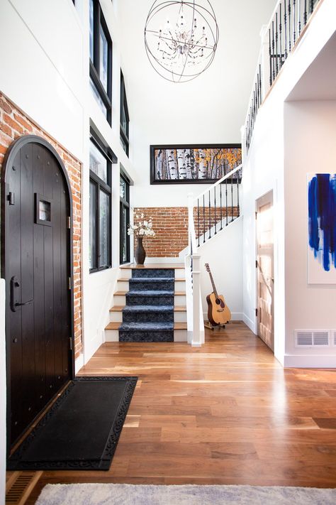 Brick Foyer Entryway Wall, Brick Foyer Entryway, Brick Foyer, Entry Foyer Ideas, Hamptons Style Home, Brick Interior Wall, Sophisticated Furniture, Foyer Ideas, Faux Brick Walls