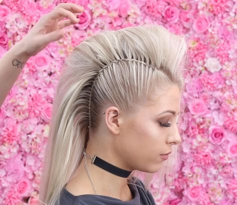 Side Mohawk, Long Hair Mohawk, Twist Mohawk, Sweethearts Hair, Mohawk Hairstyle, Mohawk Hairstyles For Women, Braided Mohawk Hairstyles, Hairstyles Trending, Mohawk Braid