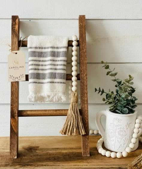 Small Ladder Decor Ideas, Mini Ladder Decor Ideas, Kitchen Ladder Decor, Mini Ladder Decor, Wooden Ladder Decor, Tea Towel Ladder, Blanket Ladder Decor, Farmhouse Ladder, Mini Farmhouse