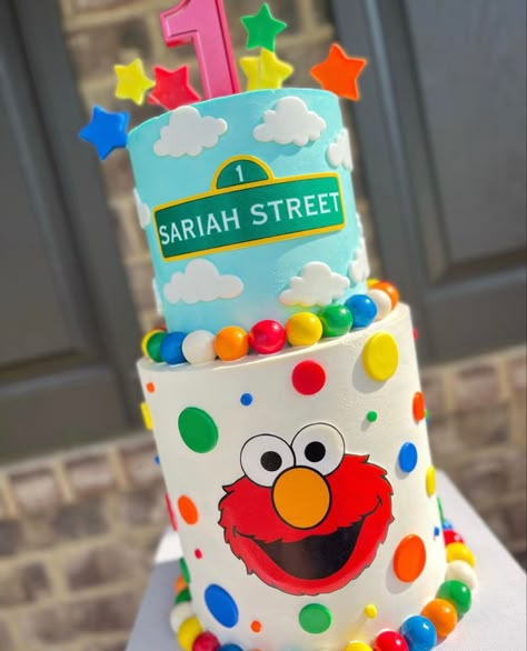 Small Elmo Cake, Elmo’s World Birthday Cake, Simple Sesame Street Cake, Elmo Smash Cake Boy, Elmo Cake Pops, Elmo’s World Birthday Theme, Sesame Street Birthday Party Ideas 1st, Sesame Street Cake Ideas, Sesame Street Treats