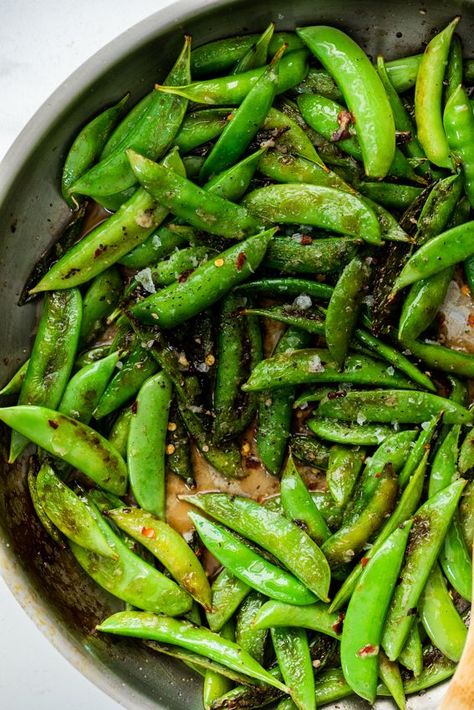 Asian Veggies, Sugar Snap Pea Recipe, Snap Peas Recipe, Fruit Ideas, Meal Inspiration, Veggie Meals, Veggie Tales, Vegan Side Dishes, Side Dish Recipes Easy