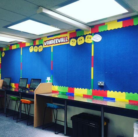 LEGO Wonder Wall primary school display idea Lego Wall Decor, Primary School Displays, Lego Classroom Theme, Lego Classroom, Lego Storage Organization, Wonder Wall, School Display, Lego Theme, Lego Wall