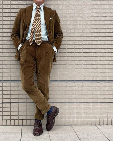 Tan Suit Jacket, Corduroy Suit, Mens Inspiration, Tan Suit, Ivy League Style, Mens Casual Outfits Summer, Vintage Suits, Brown Suits, Prom Outfits