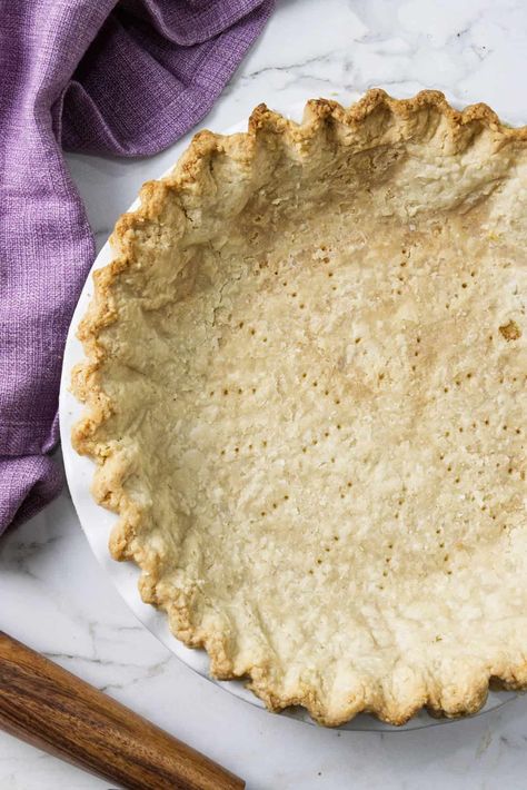 Copycat Marie Callender Pie Crust Recipe Marie Callenders Pie Crust Recipe, Air Fryer Stuffing, Marie Calendars, Marie Callenders, Chocolate Chess Pie Recipe, Perfect Flaky Pie Crust, Lemon Sour Cream Pie, Almond Flour Pie Crust, Chess Pie Recipe