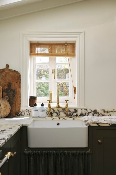 An Olive Green Shaker Kitchen on the Coast - The deVOL Journal - deVOL Kitchens Flint House, Green Shaker Kitchen, Classic English Kitchen, Wall Cupboards, Devol Kitchens, Airbnb Design, Heirloom Furniture, Shaker Furniture, English Kitchens