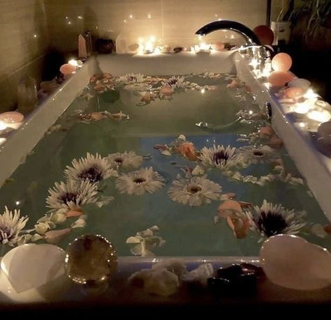 Bath Aesthetic, Spiritual Bath, Dream Bath, Flower Bath, Aesthetic Rooms, Relaxing Bath, Dream Rooms, My New Room, Dream Room