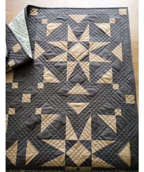 Fish Quilts, Traditional Quilt Blocks, Mosaic Star, Quilt Star, Star Quilt Pattern, Neutral Quilt, Two Color Quilts, American Quilt, About Today