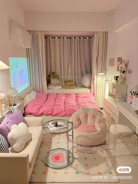 Big Cute Bedroom, Round Room Ideas, Small Room Makeover, Diy Moss, Bedroom Ideas For Small Rooms Cozy, Dream Bedroom Inspiration, Dream Apartment Decor, Dekorasi Kamar Tidur, Room Redesign