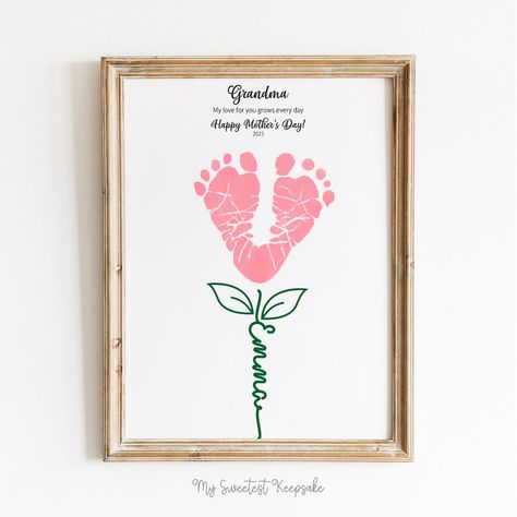 Footprint For Grandma, Mothers Day Crafts For Babies Grandma, Grandma Footprint Art, Baby Footprint Art For Grandma, Mother’s Day Crafts For Grandma, Flower Footprint, Flower Grandma, Baby Footprint Crafts, Mini Tela