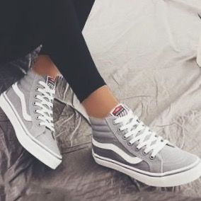 Vans Slip On Outfit, Tenis Vans, Vans Outfit, Shoes Vans, White Vans, Fresh Shoes, Hype Shoes, High Top Vans, Aesthetic Shoes