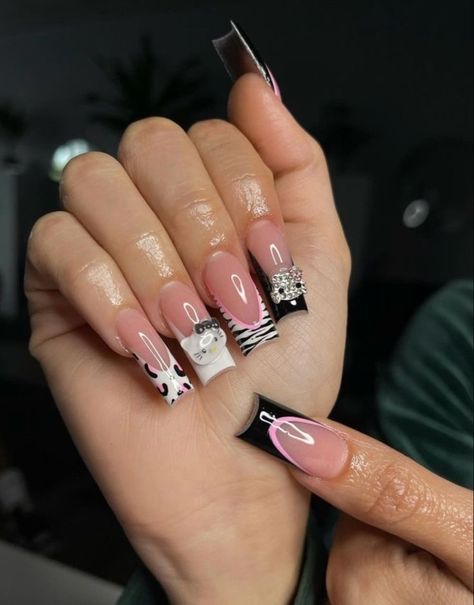 Y2k Nails Black, Y2k Nails, Cute Acrylic Nails, Nails Ideas, Black Nails, Nails Inspiration, Nail Inspo, Acrylic Nails, Nail Designs