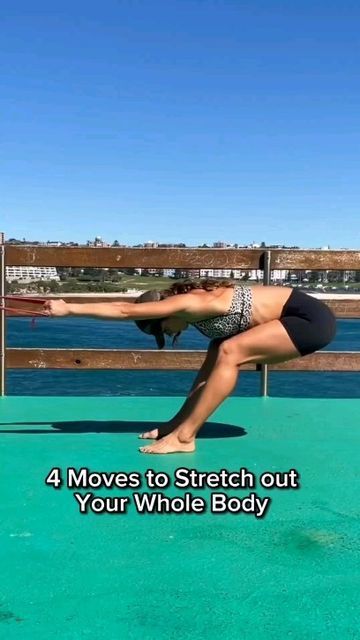 Resistance Band Stretches, Gymnastics For Beginners, Strenght Training, Stretching Flexibility, It Band Stretches, Posture Exercises, Group Fitness, Band Workout, Yoga Flow