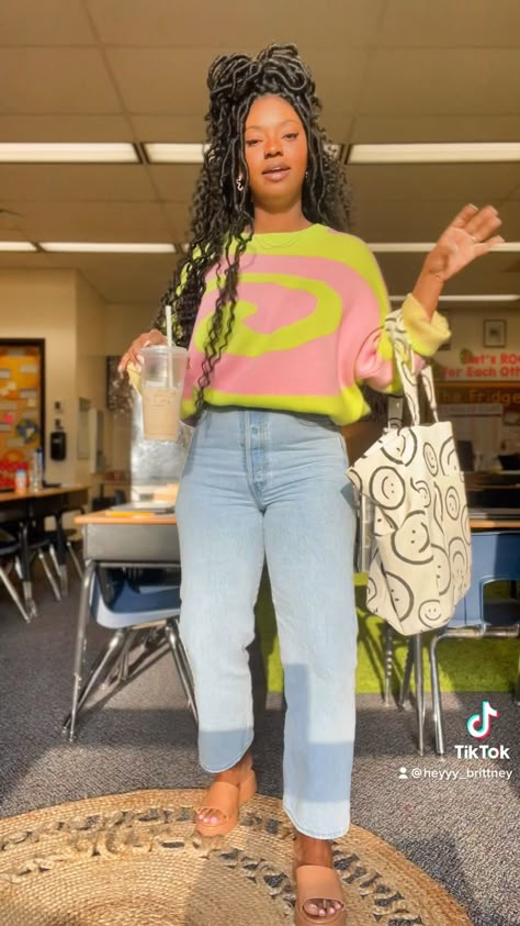 Teacher Outfits Sneakers Casual, Teacher Bae Outfits, Childcare Outfit Ideas, Retro Teacher Outfits, 90s Teacher Outfits, Young Teacher Outfits Elementary, Black Teacher Outfits, Cute Teacher Outfits Elementary, Therapist Attire