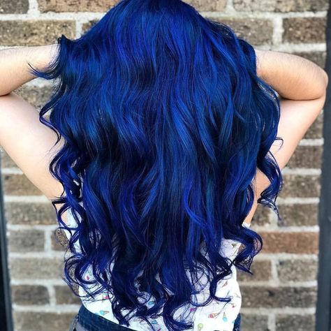 Credit to @rinadeedoeshair Blue Hair Color Ideas, Blue Hair Color, Dark Blue Hair, Colourful Hair, Hair Dyes, Bright Hair Colors, Bright Hair, Hair Color Blue, Dye My Hair