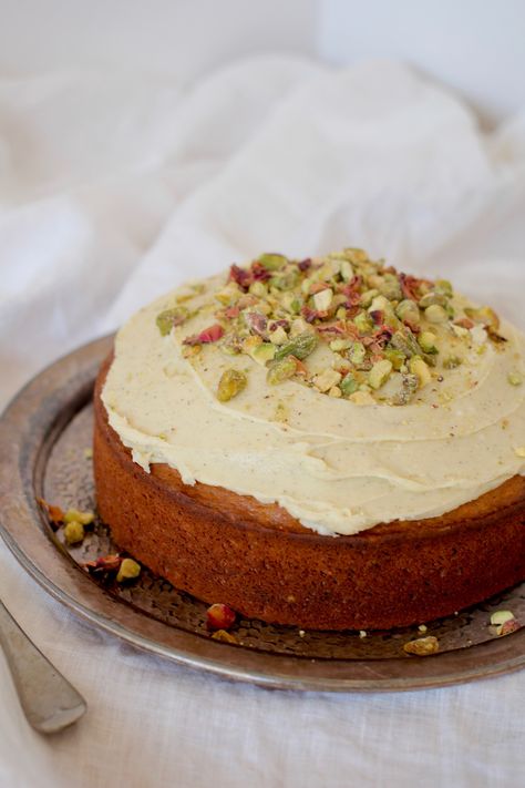 Rosewater Cake, Cardamom Cake, Pistachio Recipes, Fig Cake, Pistachio Cake, Cloud Pattern, Sweetest Thing, Just Cakes, Savoury Cake