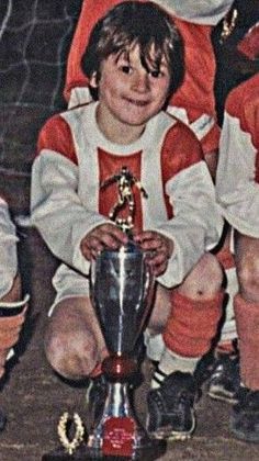 Messi Childhood, L Messi, Young Messi, Ricardo Kaka, Messi Poster, Messi Videos, Lionel Messi Wallpapers, Messi Photos, Football Players Images