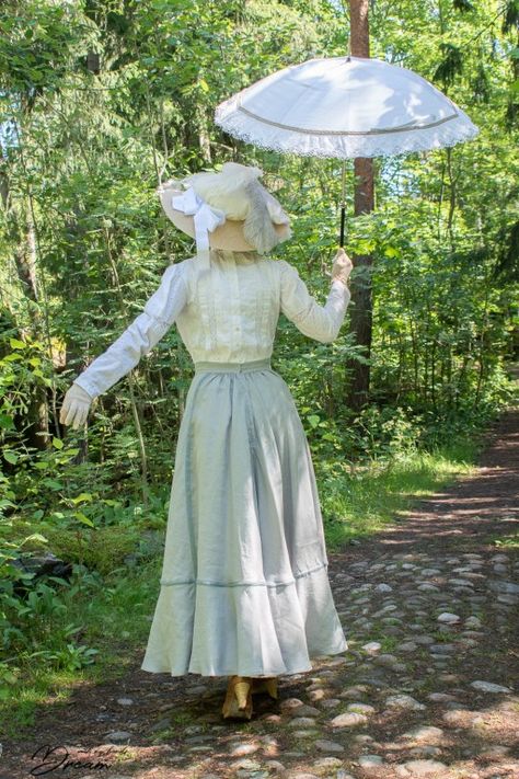 Edwardian accessories: a parasol and a hat > with my hands - Dream Edwardian Accessories, Fairy Academia, Edwardian Skirt, Bridal Umbrella, Edwardian Costumes, Edwardian Hat, Pretty Hats, Pink Summer Dress, Picnic Dress