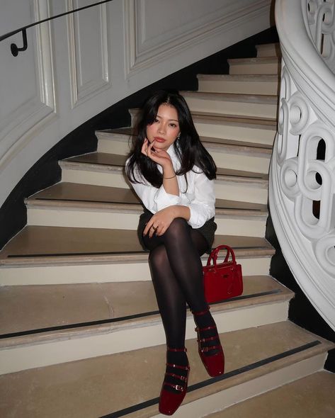 TingTing Lai (@tingting_lai) • Instagram photos and videos Ting Ting Lai, Instagram Model Aesthetic, Ava Chen, Sagittarius Season, Prada Red, Inheritance Games, Photo Insta, Posing Guide, Model Aesthetic