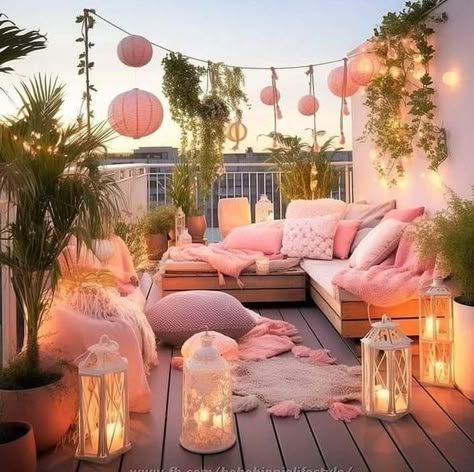 Beach Is My Style (Home Decor) | Facebook Street Room, Baddie Apartment Ideas, Baddie Apartment, Small Balcony Design, Apartment Decoration, Woman Bedroom, Apartment Balcony Decorating, Cozy Room Decor, Style Deco