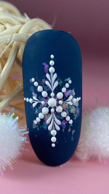 Snow Design Nails, Snowflake Nail Tutorial, Step By Step Christmas Nail Art, Snowflakes Nail Art, Nails December Winter, Poinsettia Nail Art, Christmas Season Nails, Christmas Nails Design Ideas, Navy Blue Christmas Nails