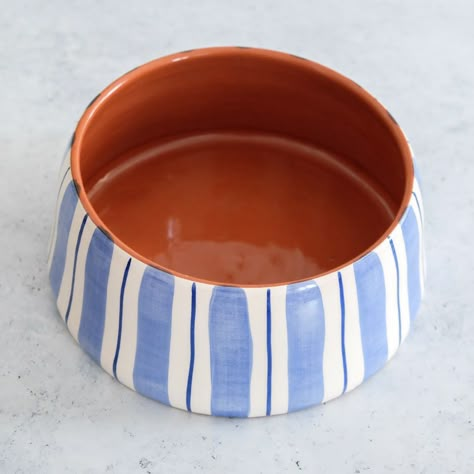 Bring a touch of rustic elegance to your kitchen with our hand-painted bold striped serving bowl by Casa Cubista. Perfect for serving salads, fruits, or as a decorative piece, this versatile bowl is a must-have for any home. Each bowl is crafted by local artisans, making it a one-of-a-kind piece that is truly unique. With its rustic style and striking design, it will add a touch of charm to any table setting. Salad Bowls Ceramic, Diy Keramik, Diy Pottery Painting, Hand Painted Bowls, Glazed Bowl, Pottery Painting Designs, Diy Ceramic, Keramik Design, Pottery Crafts