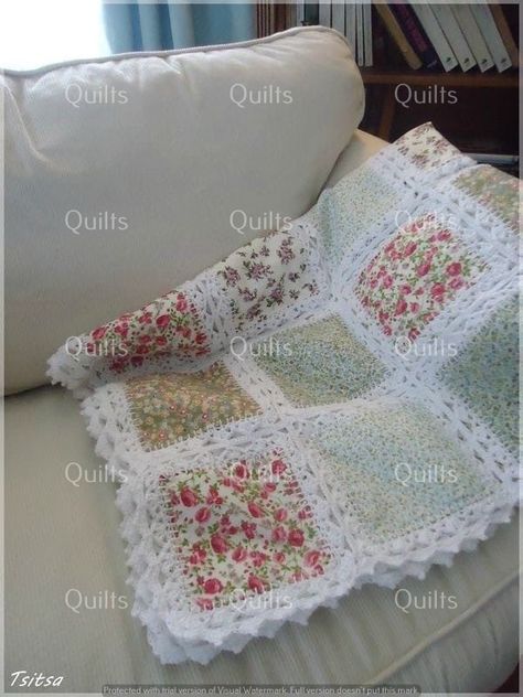 Modern Quilt Patterns: Create a Stylish Piece for Your Home Quilting Crochet Fusion, Crochet Fabric Together, Crochet And Fabric Blanket, Fusion Blanket, Crochet Quilt Tutorial, Fusion Crochet, Crochet Quilt Pattern, Crochet Heart Pattern, Confection Au Crochet