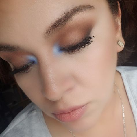 Play It Jewel Colourpop Looks, Light Blue Inner Corner Eyeshadow, Inner Eyeshadow, Inner Corner Pop Of Color, Everyday Eyeshadow Looks, Bright Periwinkle, Makeup Looks Everyday, Guerlain Terracotta, Everyday Eyeshadow