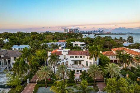 Why Miami’s Coconut Grove Neighborhood Has Become a Real Estate Hotspot Mayfair House, Coconut Grove Miami, Miami Houses, Miami Real Estate, Coconut Grove, Residential Real Estate, Waterfront Homes, Water Views, House Prices