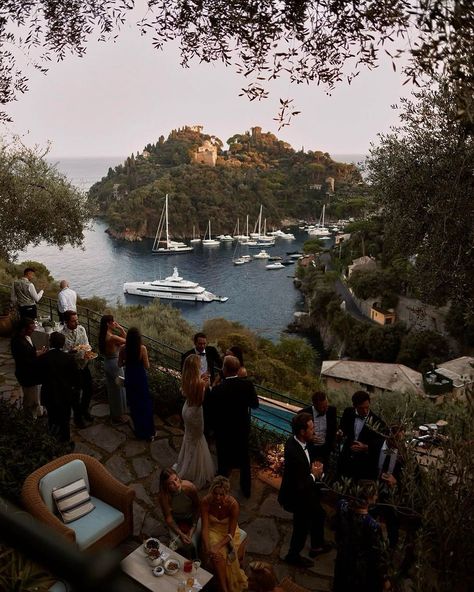 OC ™ | Portofino Wedding. 🍸 @lifeof_riley | Instagram Portofino Wedding, Classy Lifestyle, Portofino Italy, Mediterranean Wedding, Under The Tuscan Sun, Wedding After Party, Wedding Money, Destination Wedding Inspiration, Italy Aesthetic