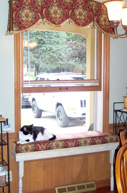 Window seat for kitty Cat Perch Ideas, Dog Window Seat, Diy Bench Cushion, Cat Walkway, Custom Window Seat, Diy Window Seat, Window Seat Kitchen, Dog Window, Window Shelf