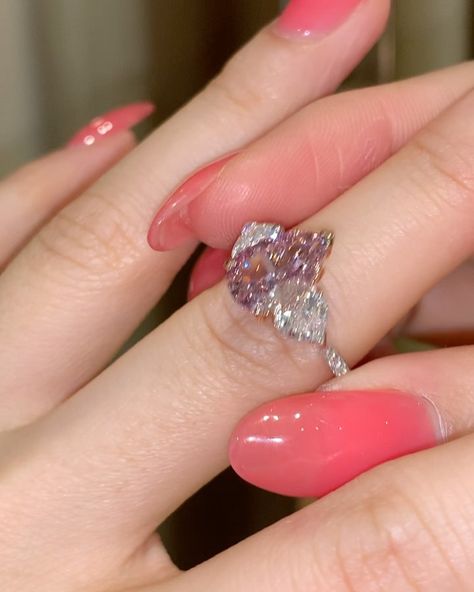 Pink Engagement, Pink Diamond Engagement Ring, Haute Jewelry, Pretty Engagement Rings, Glamorous Jewelry, Forever Rings, Pink Engagement Ring, Pink Diamond Ring, Expensive Jewelry Luxury