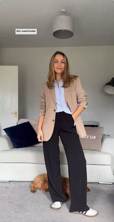 Woman Professor Outfit, Professor Outfits Women, Woman Professor, Becky Core, Professor Outfits, Office Ootd, Office Fits, Moda Chic, Style Watch