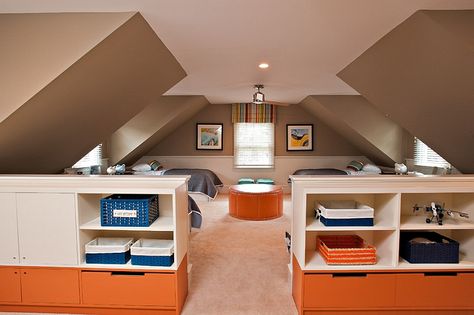 Love this but would consider a different color than orange. Maggie - this made me think of your new room upstairs! Bedroom Ideas Slanted Ceiling, Rooms With Slanted Ceilings, Room With Slanted Ceiling, Pergola Modern, Apartment Color Schemes, Zimmer Diy, Slanted Walls, Slanted Ceiling, Attic Design