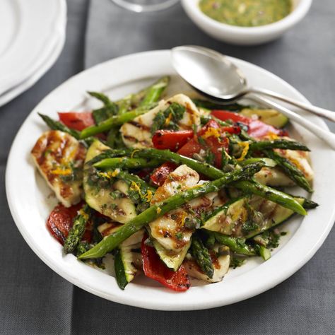 Halloumi Salad | Dinner Recipes | Woman&home Halloumi Salad Recipes, Dinner Zucchini, Asparagus Chicken, Tefal Actifry, Actifry Recipes, Halloumi Salad, Alkaline Diet Recipes, Baked Vegetables, Salad Recipes For Dinner