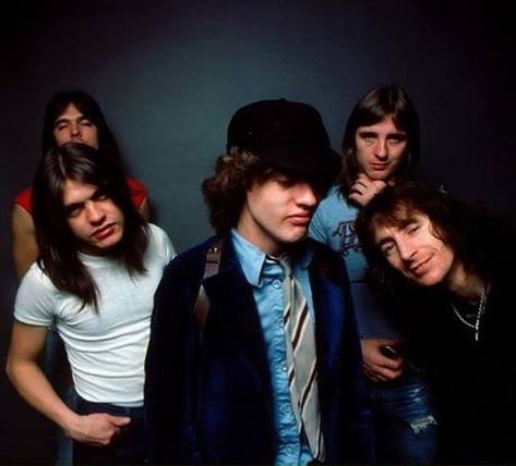 image Acdc Aesthetic, Ac/dc, Acdc Angus Young, Malcolm Young, Acdc Angus, Bon Scott, Classic Rock Bands, Nirvana Kurt, Angus Young