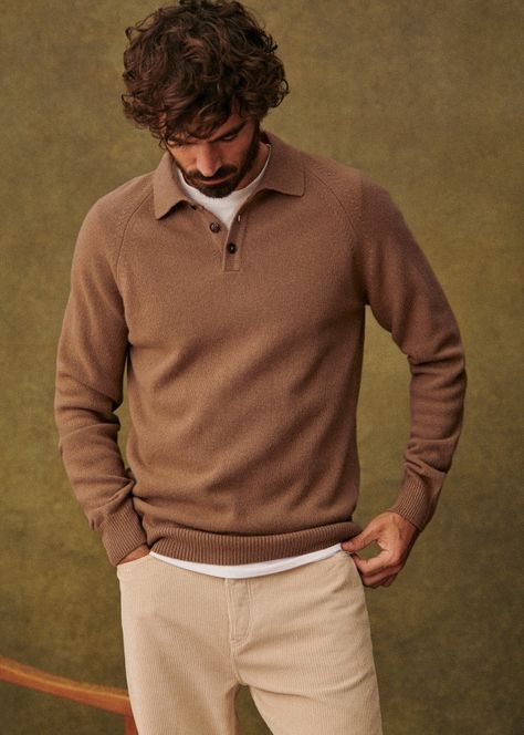 Moreno Sweater - Camel - Recycled wool - Sézane Sweater Polo Outfits Men, Polo Sweater Outfit, Office Old Money, Camel Outfit, Old Money Fashion, Beckham Style, Man Dress, Mens Smart Casual Outfits, Polo Outfit