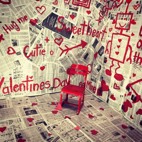 Valentines Day Newspaper Backdrop, Diy Valentine Backdrops Mini Sessions, Valentine Back Drop For Pictures, Valentine’s Day Diy Photoshoot, Newspaper Valentines Backdrop, Diy Valentines Day Backdrop, Valentine Diy Photo Shoot, Valentines Day Photo Booth Backdrop, Diy Valentines Photo Backdrop