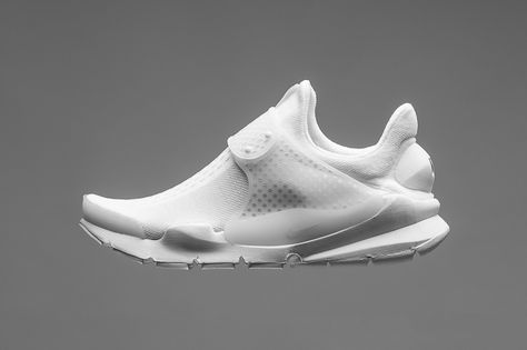 Nike Introduces a True "Triple White" Edition of the Sock Dart Nike Sock Dart, Knit Jacquard, Curvy Petite Fashion, Sneaker Magazine, Street Sneakers, Discount Nikes, Nike Free Shoes, Victorias Secret Models, Africa Fashion