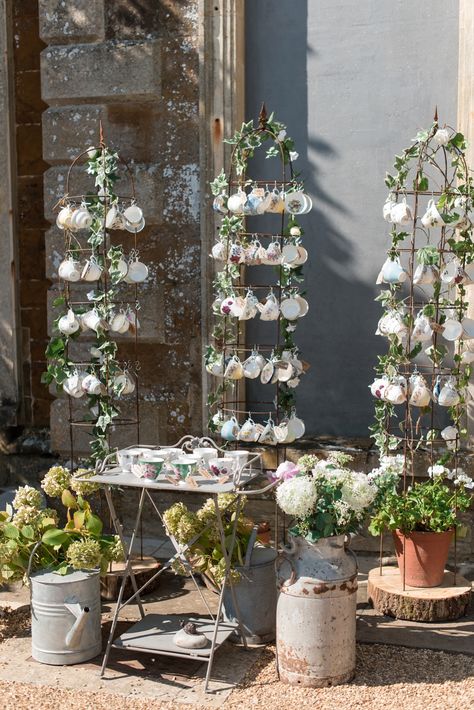 Vintage tea cup wedding table plan. Images by Faye Cornhill Photography Vintage English Wedding Decor, Tea Cup Wedding Favors, Tea Cup Decor Ideas, Wedding Tea Station, Tea Station Wedding, English Theme Wedding, Vintage Tea Cups Display, Coffee Station Wedding, French Country Wedding Decor