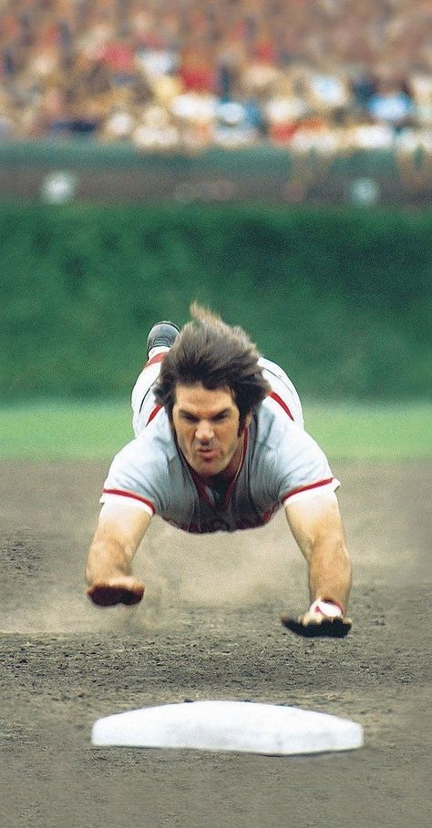 Nothing exemplifies the hard-nose hustle of baseball's greatest players better than Pete Rose's legendary headfirst slide.  Love him or hate him, you have to admit Charlie Hustle played the game HARD! Frank Robinson, Independent Day, Ben Johnson, Cincinnati Reds Baseball, Pete Rose, Ted Williams, Best Quotes Ever, Baseball Photos, Reds Baseball