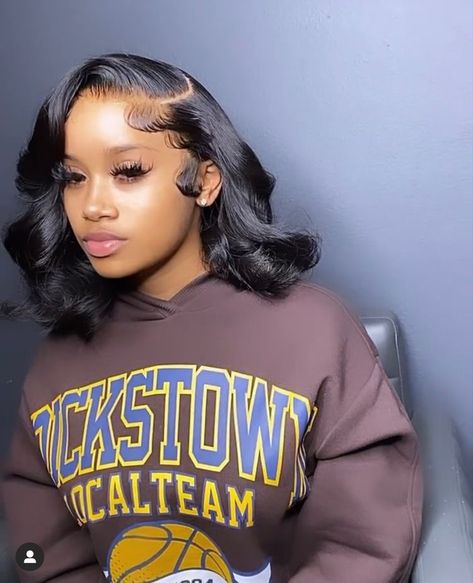 Middle Part Curly Bob Wig, Hoco Ideas, Hd Lace Wigs, Frontal Wig Hairstyles, Wig Colors, Birthday Hairstyles, Birthday Fits, Quick Weave Hairstyles, Birthday Shoot