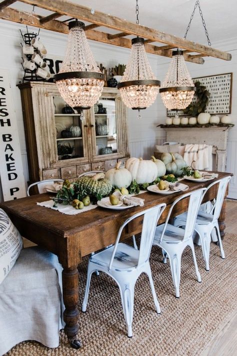 Farmhouse Dining Room Set, Rustic Farmhouse Dining Room, Rustic Furniture Decor, Centerpiece Tray, Farmhouse Style Dining Room, Farmhouse Table Centerpieces, Farmhouse Dining Rooms Decor, Furnitur Ruang Keluarga, Kitchen Table Centerpiece