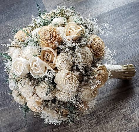 Winter Sola Bouquet Neutral Wedding Bouquet Christmas Sola - Etsy UK Wedding Flowers For Bride, Winter Wedding Flowers Bouquets, Neutral Bridal Bouquet, Flowers For Bride, Champagne Wedding Flowers, Cream Wedding Bouquet, Gold Wedding Bouquets, Neutral Wedding Flowers, Champagne Flowers