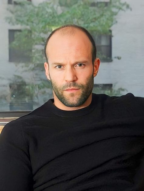 Jason Statham Wallpaper, Jason Statham Body, جيسون ستاثام, Jason Stratham, Jason Statham Movies, Bald People, Honeycomb Wallpaper, Bald Men Style, The Transporter