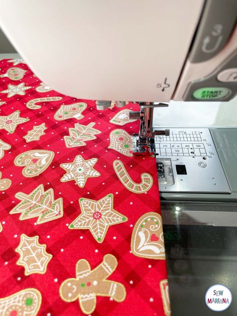 Christmas Aprons Ideas Sewing Projects, Christmas Aprons Patterns, Christmas Aprons Diy, Christmas Aprons Ideas, Holiday Apron, Apron Pattern Free, Apron Tutorial, Diy Apron, Holiday Aprons