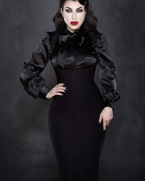 This week 15% extra discount on sales. Code Sale Valid up to the 21st. https://www.glamrockclothing.nl/c-2714125/uitverkoop/ #littleblackdress #vintage #vintagestyle #dresstoimpress #vintagesale #discount #springsale Romper Men, June Dress, Corporate Goth, Retro Pin Up, Suspender Skirt, Dramatic Look, Day To Night, The Drama, To Night