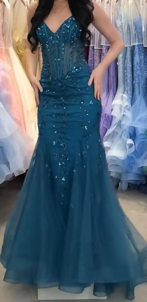 Tral Prom Dress, Prom Dresses Dark Hair, Dark Turquoise Dress Formal, Prom Dress Fishtail, Teal Prom Dresses Black Women, Peacock Blue Prom Dress, Prom Dress Inspiration Sparkle, Junior Prom Dresses Black Women, Dark Turquoise Prom Dress