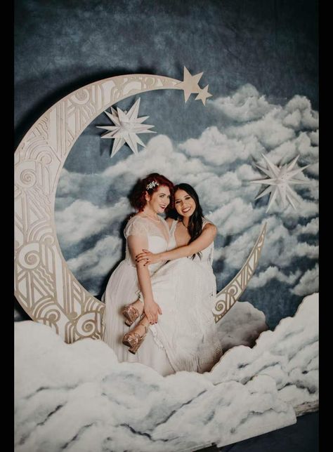 Celestial Wedding Theme, Galaxy Wedding, Starry Night Wedding, Dance Decorations, Creative Backdrops, The Moon And Stars, Moon Wedding, Celestial Wedding, Lgbt Wedding